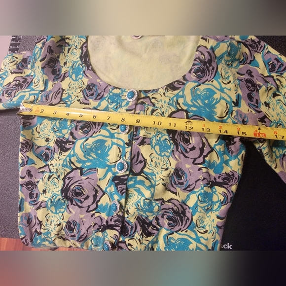 Cardigan Sweater XXI Twist Green Floral Button Front Size M *Retro Sweetheart* - Picture 9 of 13